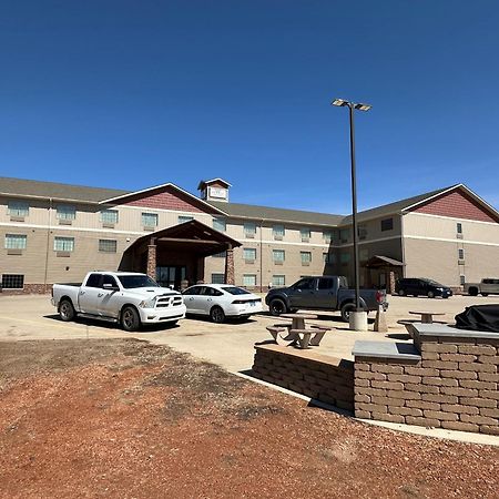 The Watford Hotel Watford City Exterior photo
