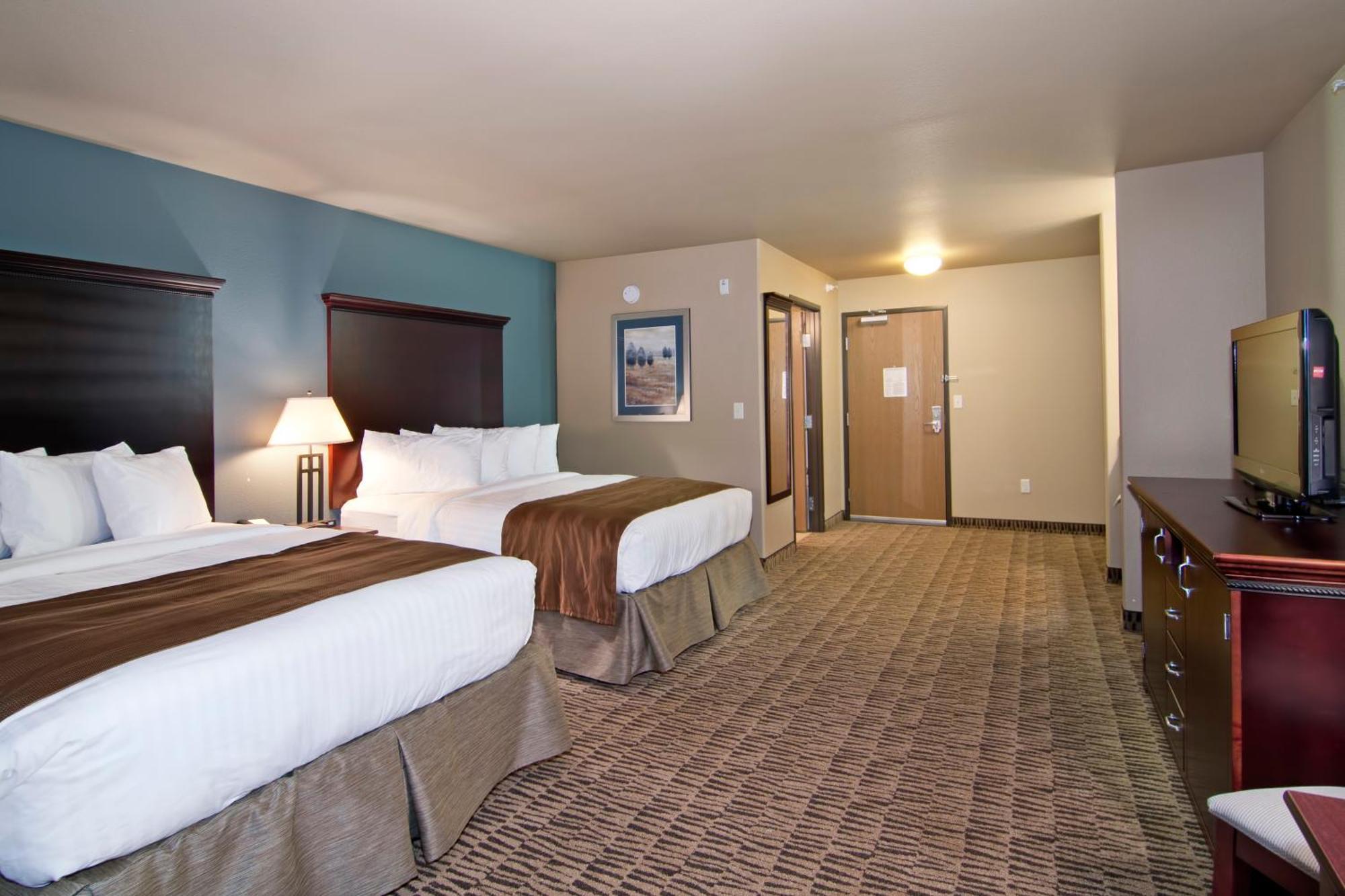 The Watford Hotel Watford City Exterior photo